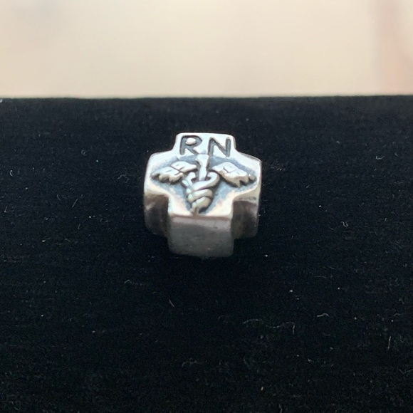 Sterling Silver Chamilia Charm - Picture 1 of 1